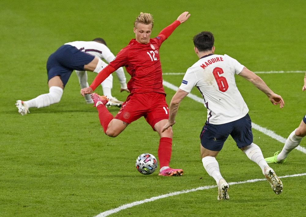  菲尔特进攻端全面开花，多点开花大胜联赛副班长