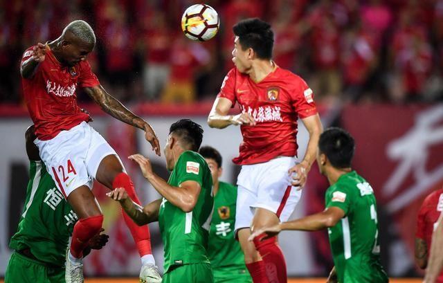  门兴格拉德巴赫防守稳固，零封对手取连胜