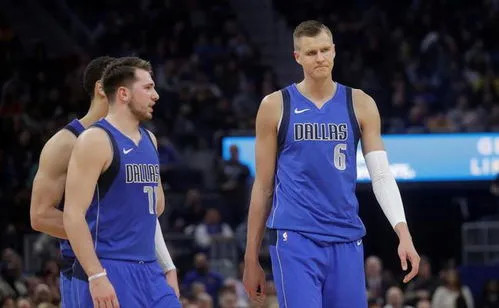  波尔津吉斯制霸油漆区，奇才内线失守惨败于独行侠