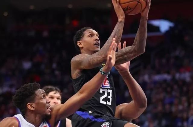  福克斯关键抢断助攻国王逆转活塞终结颓势